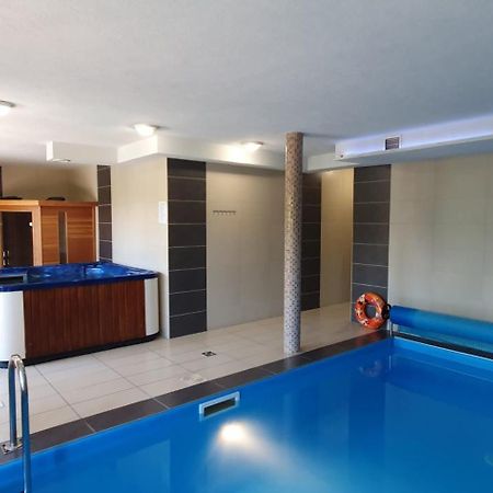 Mandara Wellnes Apartmanok Сиофок Екстериор снимка